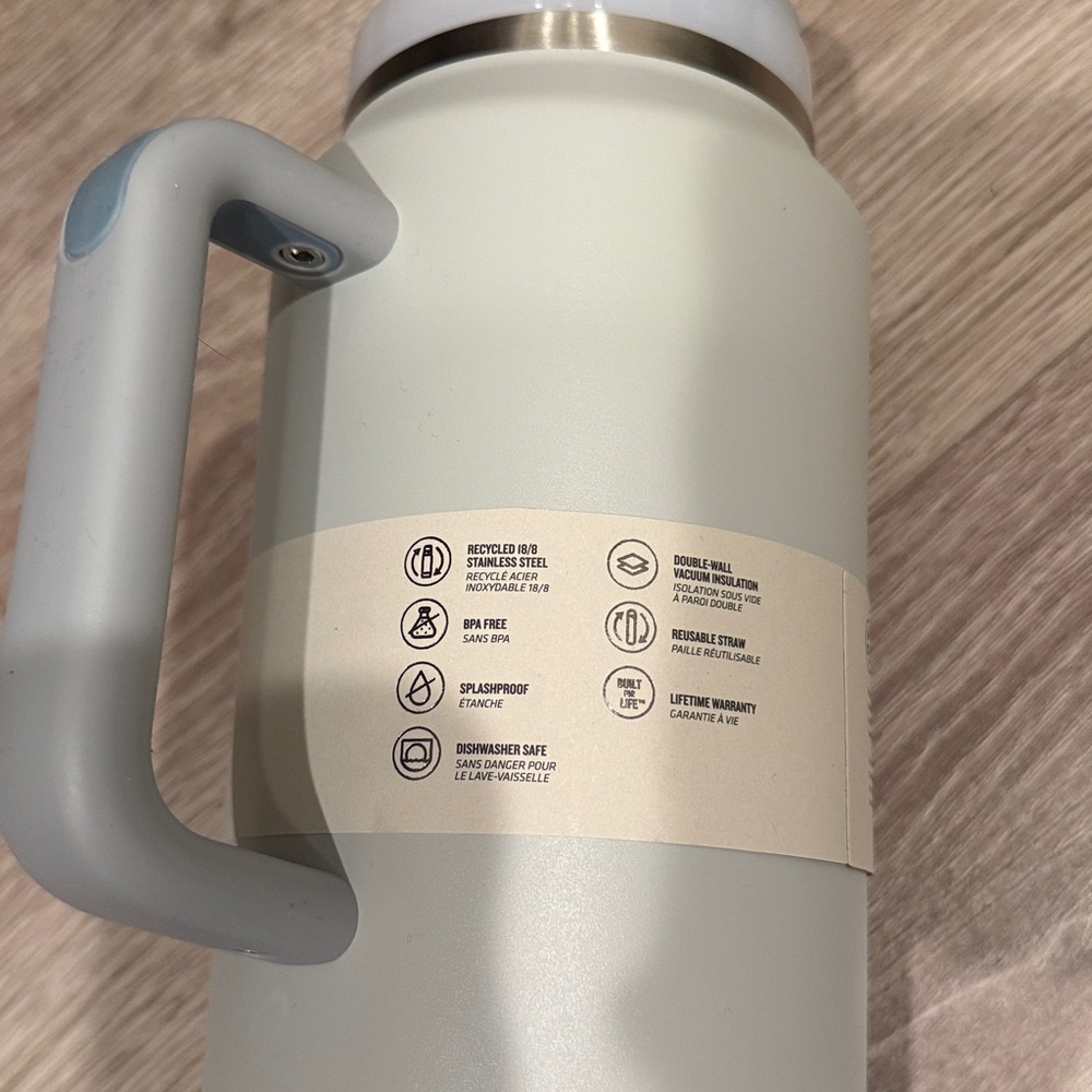 BNWT Stanley 64 Oz Flowstate Quencher H2.0 Tumbler Gray Fog - Picture 3 of 4